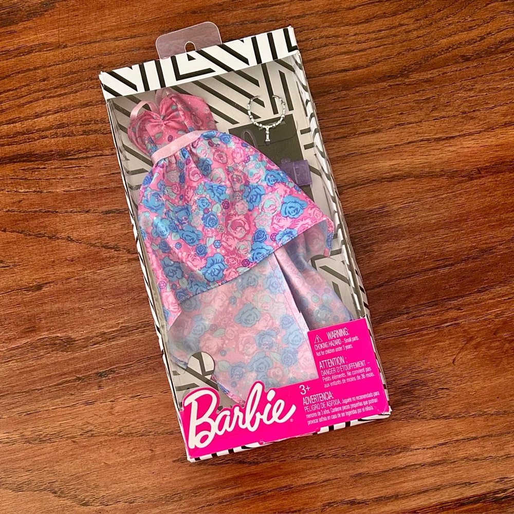 Barbie High-Low Floral Dress Fashion Pack Outfit Pink Blue Roses NIB - Picture 2 of 8